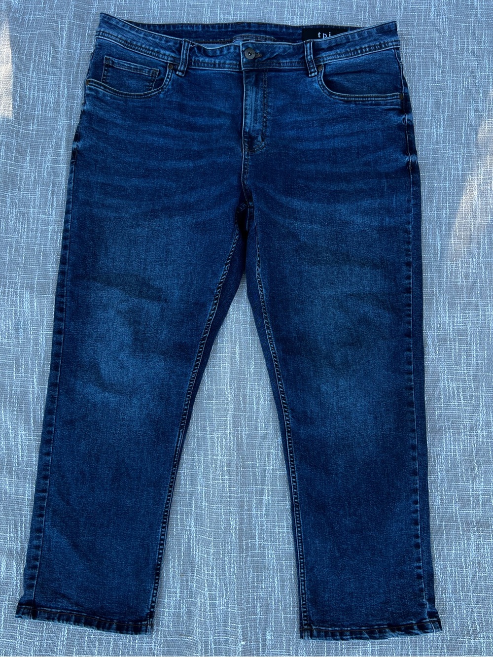 Relaxed Fit Men’s Jeans in Dark Blue